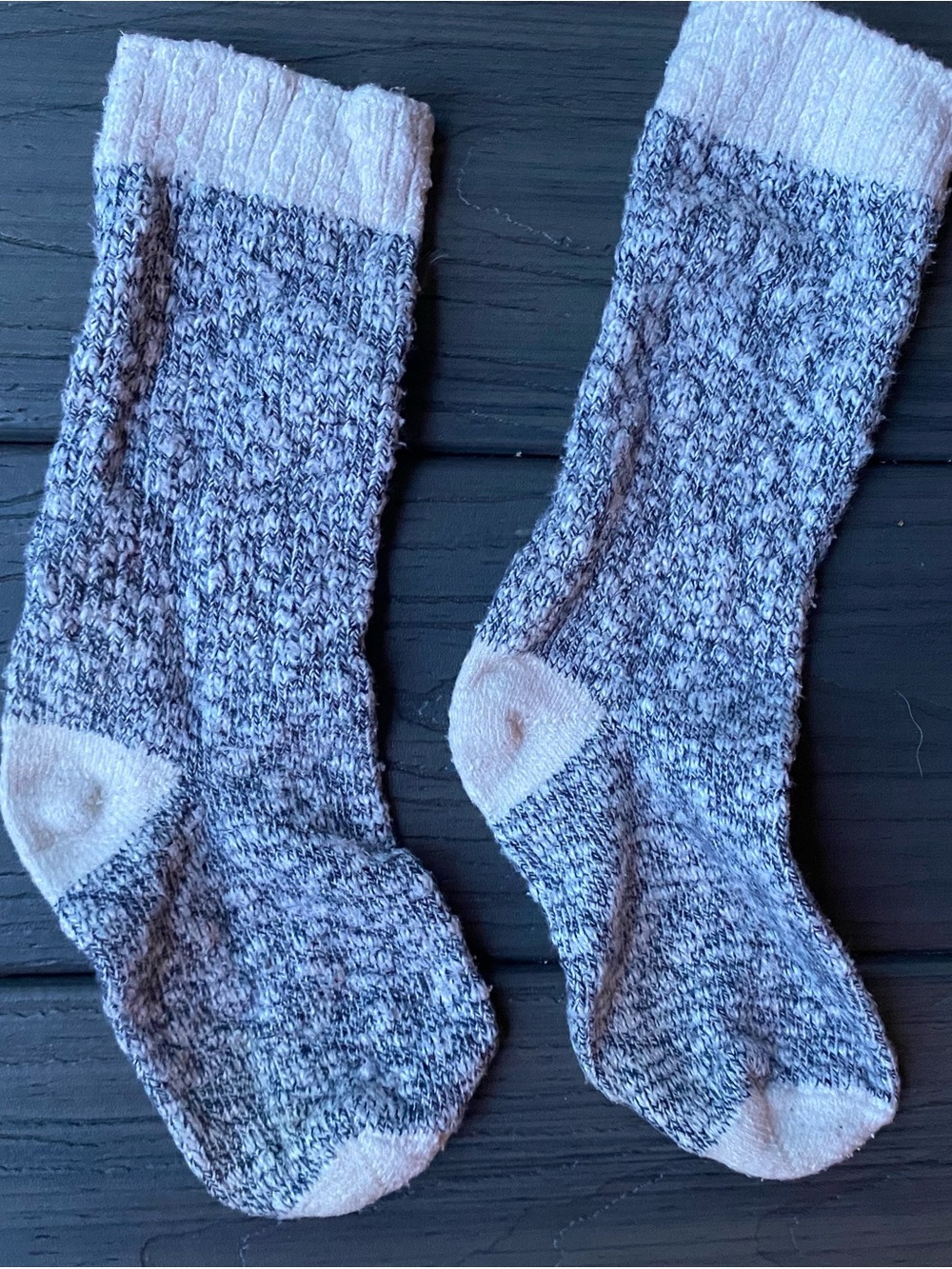 Cozy Marled Crew Socks - Gray & White